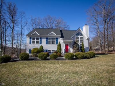 1 Crestview Dr, Stanhope, NJ, 07874