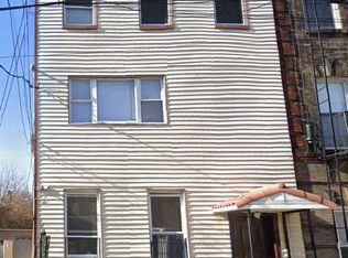 13 Orchard St, Jersey City, NJ 07306