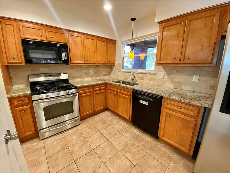 2 N Waxberry Rd — Photo 10