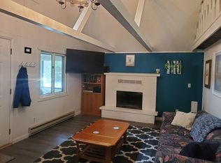 108 Crestview Rd, Houghton Lake, MI 48629