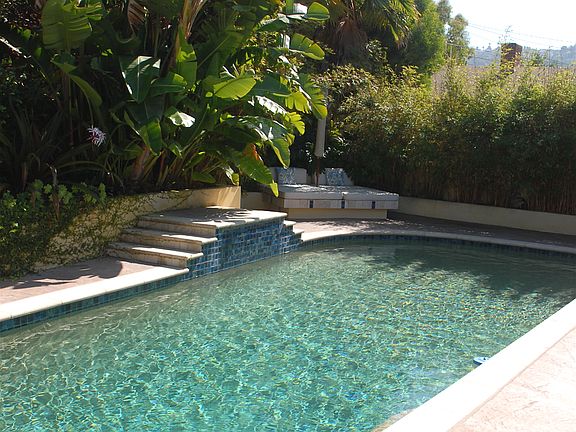 2nd image of 528 Paseo De La Playa