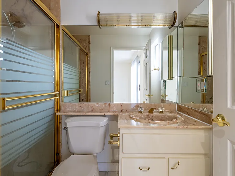 1758 N Alexandria Ave #1758.5 — Photo 43