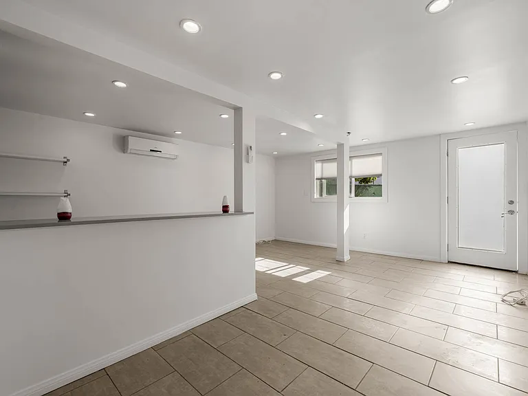 931 Gardner — Photo 7
