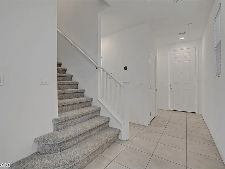 8454 Vacarez Dr — Photo 21