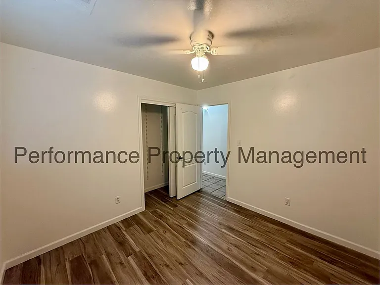 4310 Almond Grove Ln — Photo 13