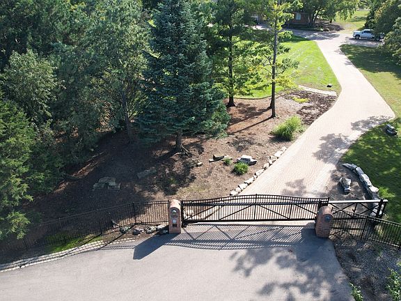 3rd image of 24919 W Townline Rd