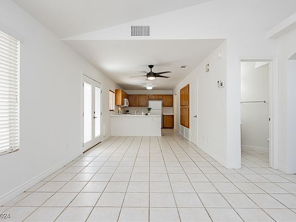 4th image of 5724 Ocean Beach Dr