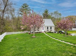 6 Michelle Ln, Mattapoisett, MA 02739