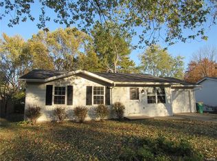 608 Joseph Dr, Mascoutah, IL