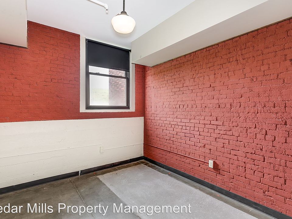 1st image of 3003 E Kellogg Dr APT 107
