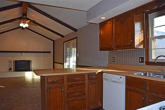 5th image of 7755 Woodland Dr