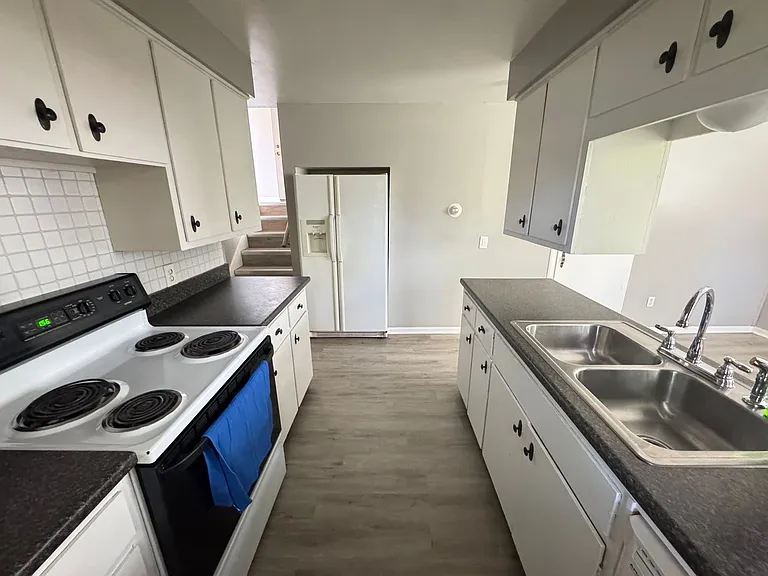 11139 Mountain Ash Ave NW — Photo 5