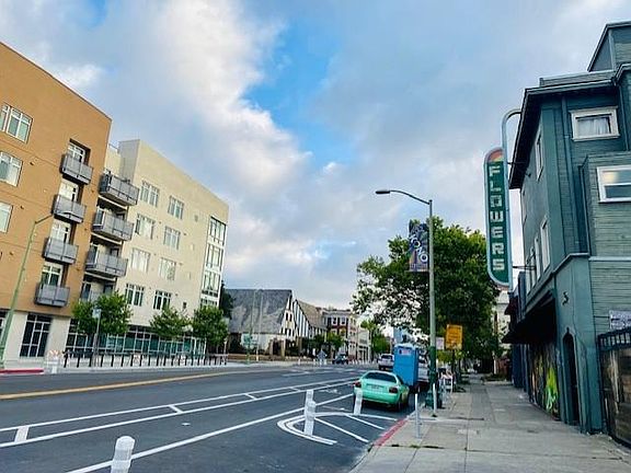 Flowers Building on Telegraph and 29th Street
