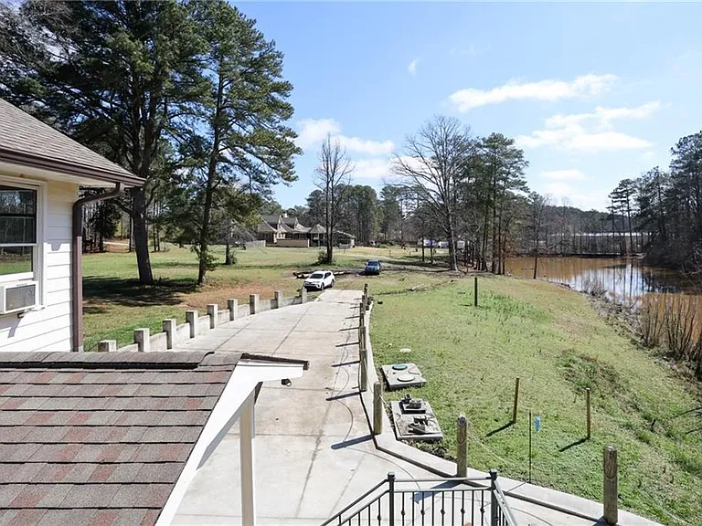 3602 Jones Mill Rd — Photo 3