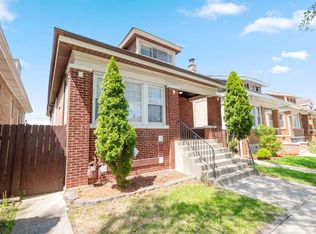 6040 S Whipple St, Chicago, IL 60629