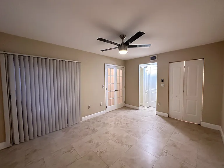 2811 N Oakland Forest Dr #209 — Photo 14
