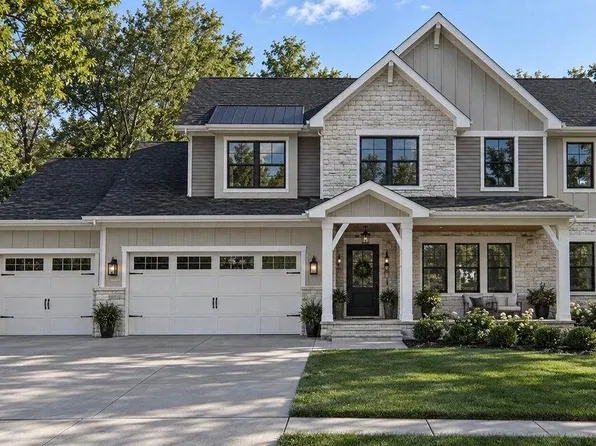 1657 Trailbrook Dr, Valparaiso, IN 46385