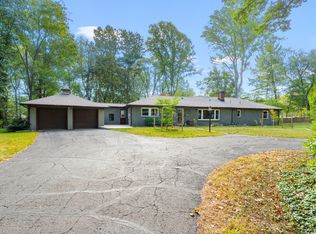 348 S Hills Dr, Battle Creek, MI 49015
