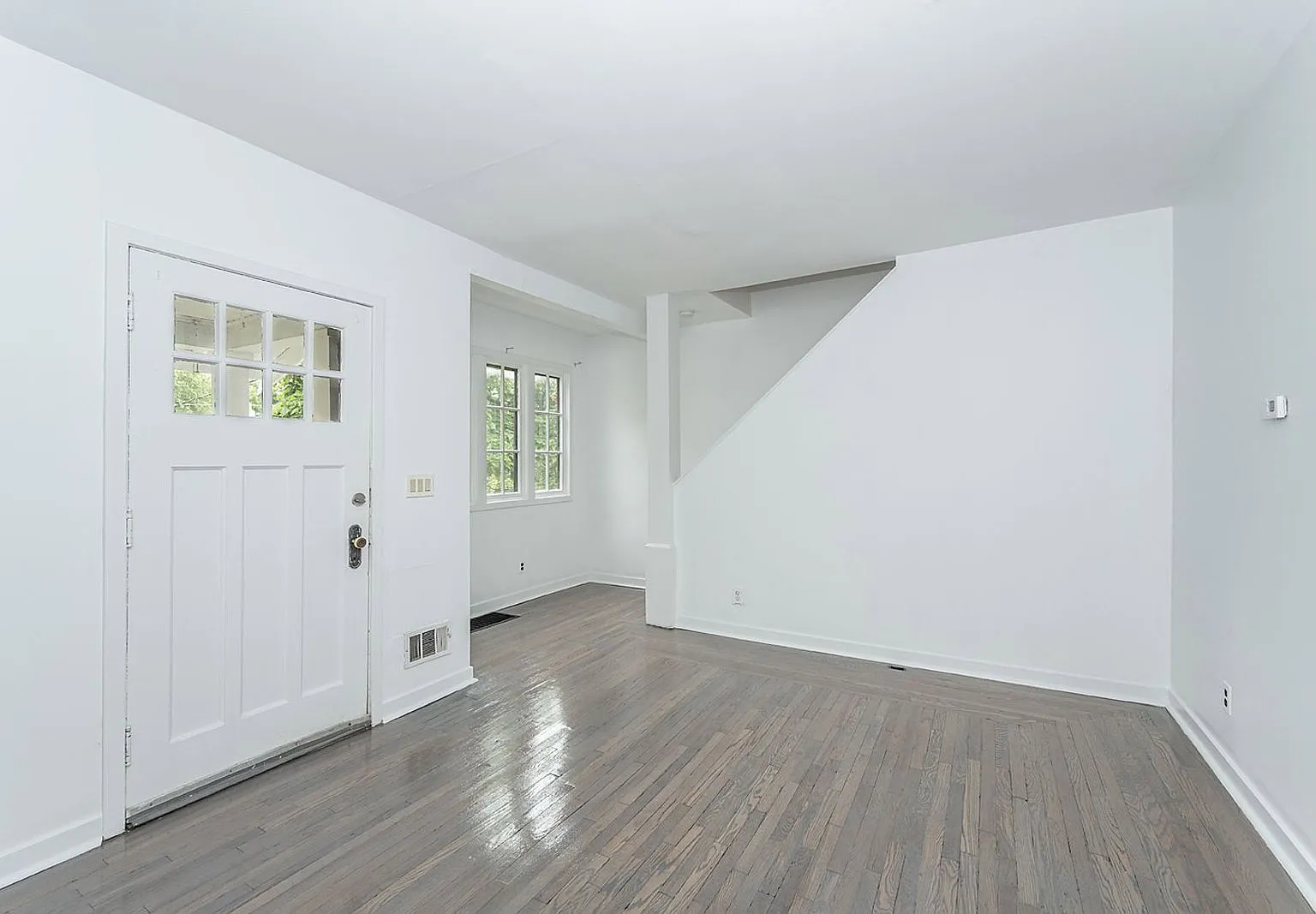 3 bed, 1.0 bath, $2,195 — Photo 4
