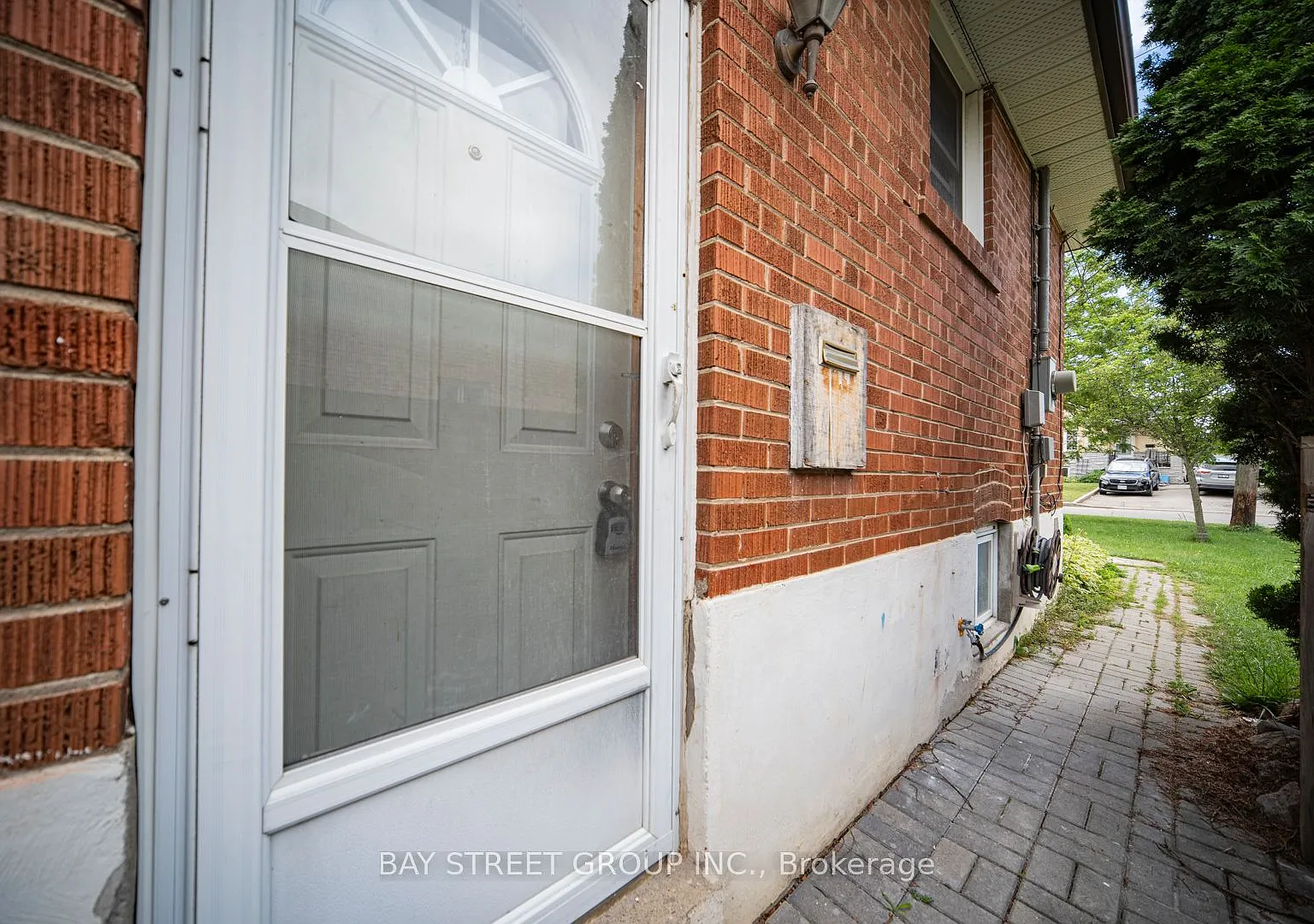 3 bed, $2,400 — Photo 3