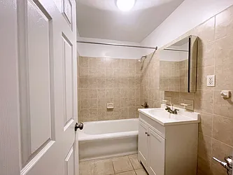 Rented by Rita S Citrin, LREB