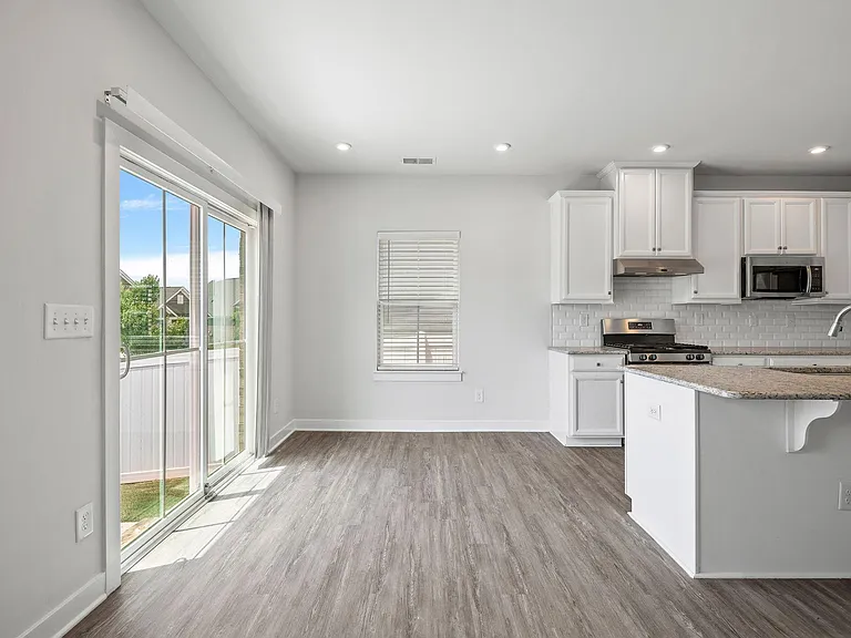 8401 Bretton Woods Dr — Photo 14