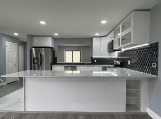 15 Woznicki Ct, Flemington, NJ 08822