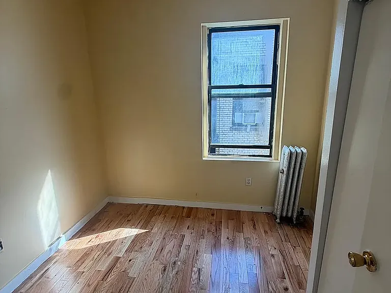 661 W 179th St #5D — Photo 8