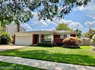 14618 Ivanhoe Dr, Warren, MI