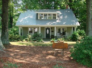 798 E Iredell Ave, Mooresville, NC 28115