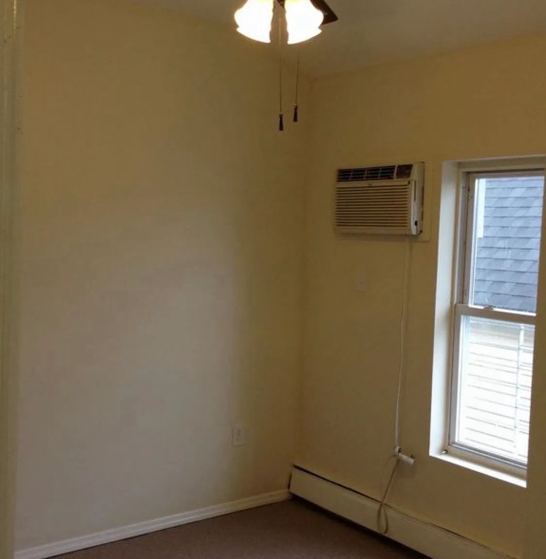 125th St, South Richmond Hill — Photo 1