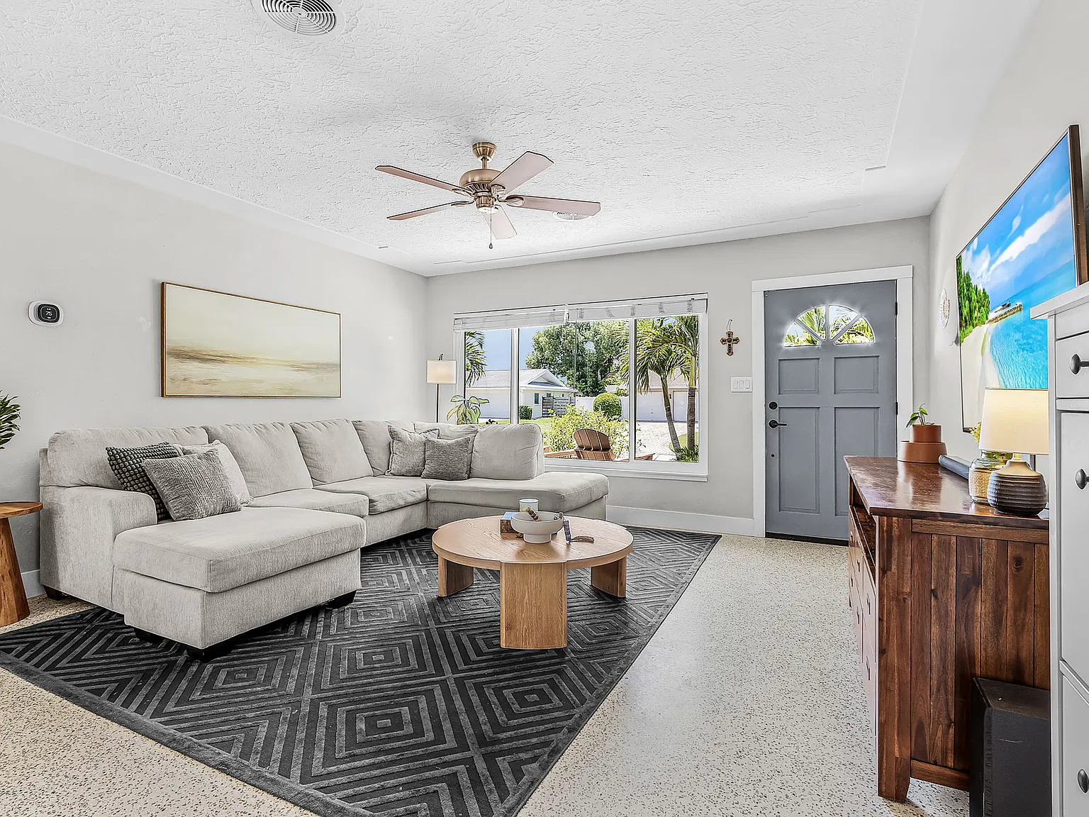 3 bed, 1650 sqft, $3,500 — Photo 4