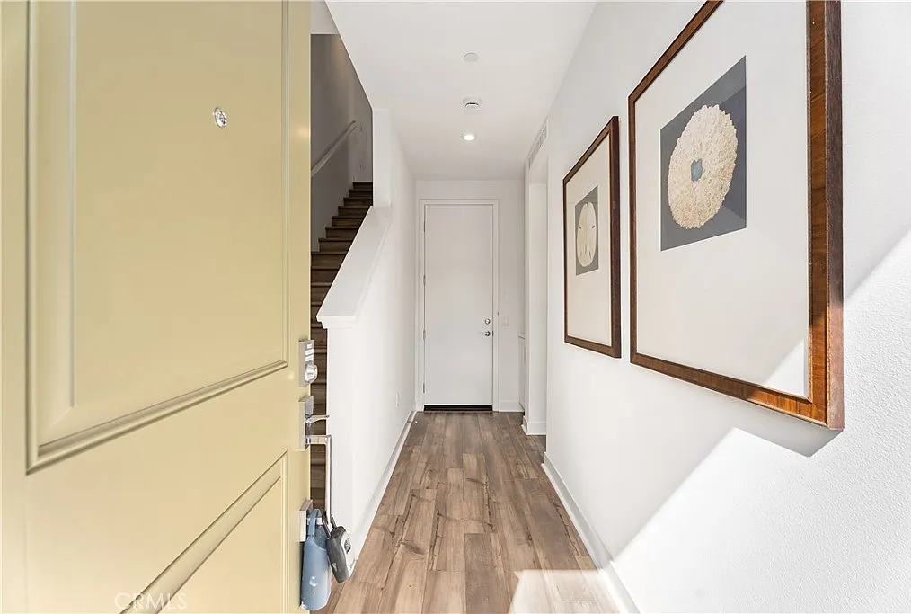 4 bed, 3.5 bath, 1855 sqft, $4,600 — Photo 3