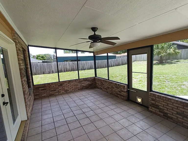 2295 Foxwood Dr — Photo 35