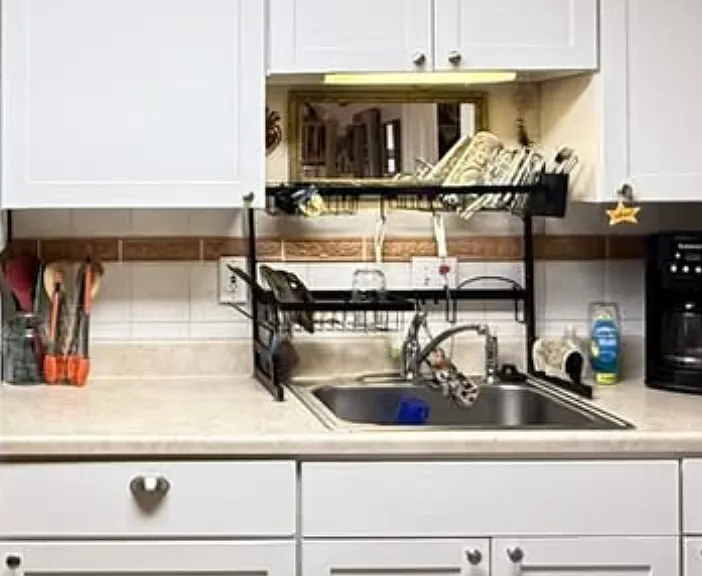 527 S Whitcomb St #B — Photo 8