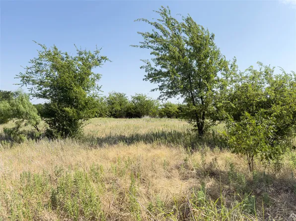 1001 Enchanted Rock Ct, Graford, TX 76449