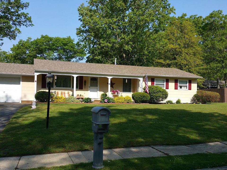 1st image of 1113 Ruby Dr