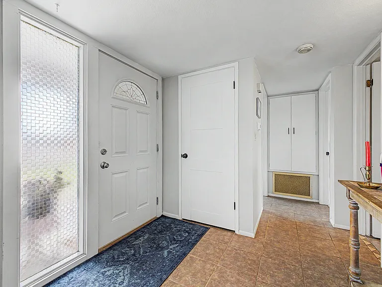 1002 S Longwood Loop — Photo 6