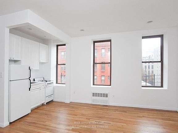 3rd image of 400 E 83rd St APT 3C