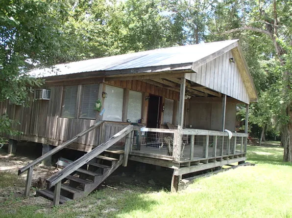 19278 Peters Bend Rd, Bogalusa, LA 70427