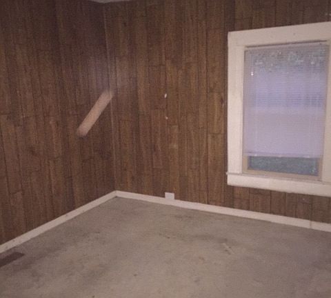 5th image of 1827 James St