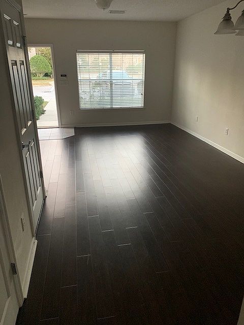 1st image of 8123 Summerside Cir