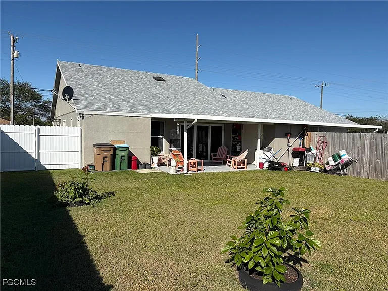 1939 Santa Barbara Blvd — Photo 31