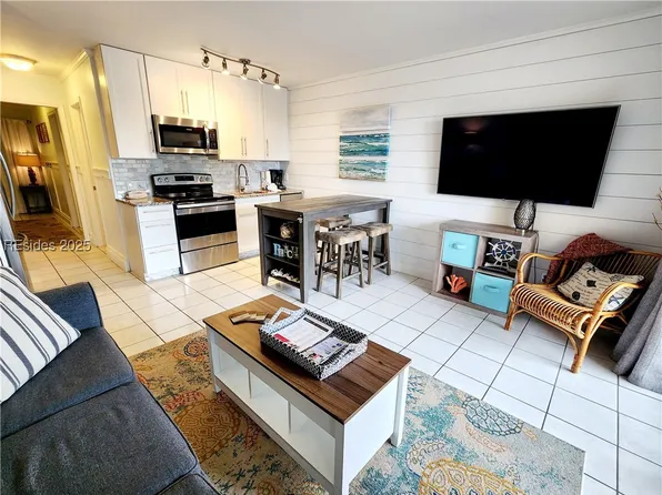 40 Folly Field Rd APT B223, Hilton Head Island, SC 29928