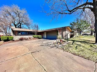 6909 E 20th Pl, Tulsa, OK 74112