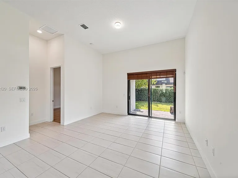 7635 NW 103rd Pl — Photo 26