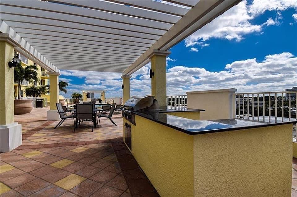 Grills on the commondeck