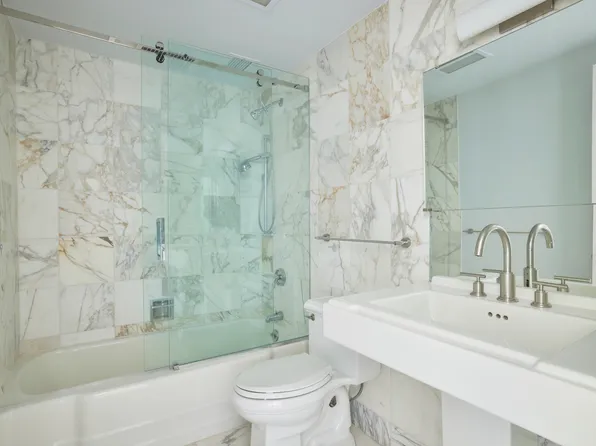 870 United Nations Plaza image 15 of 19