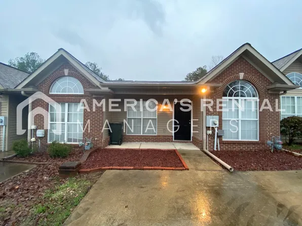 583 Cahaba Manor Dr, Pelham, AL 35124