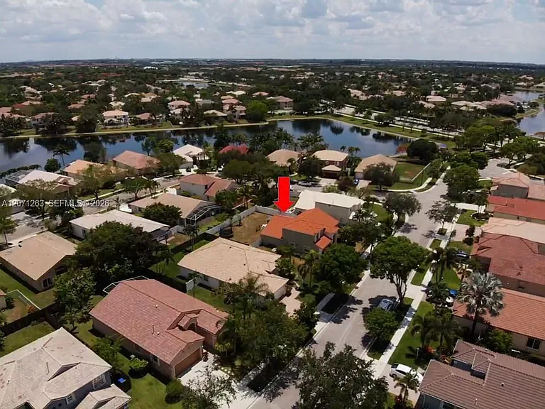 13274 NW 15th Ct — Photo 3